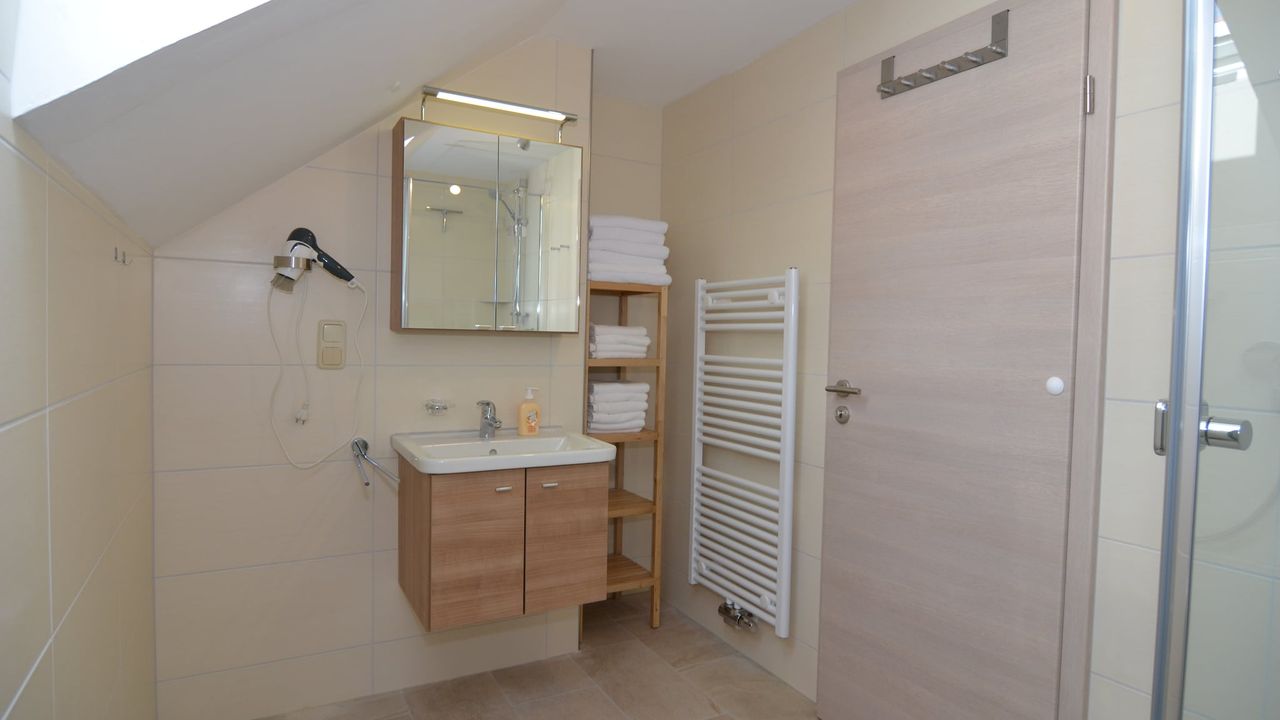 BathRoom BathRoom